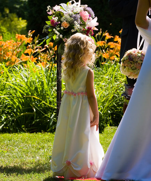 photo of flower girl at Skaneateles Country Club