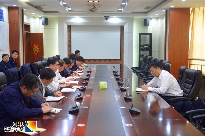 1556071127127972.jpg 2019年4月23日,张广宇总经理到霄云煤矿检查指导工作(摄影:范栋)2.jpg