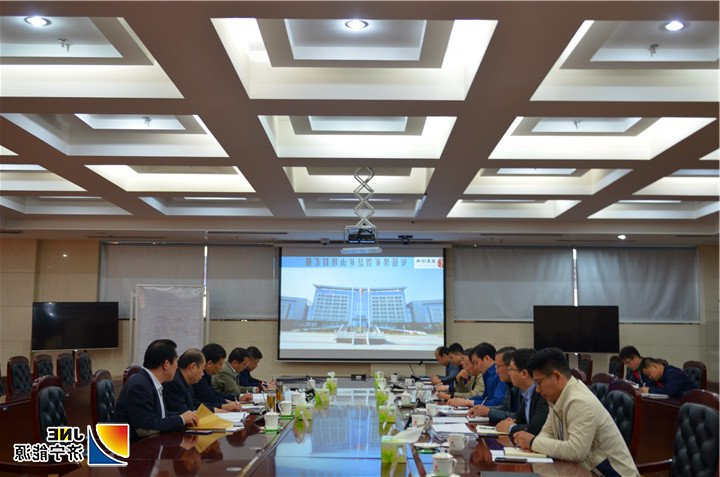 1556413279128346.jpg 2019年4月26日,集团公司党委副书记、总经理张广宇来到安居煤矿组织座谈会.jpg