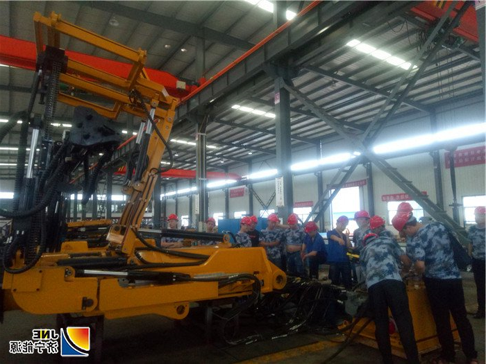 1564360924537940.jpg 2019年7月22日-25日,集团公司组织掘锚护一体机专题培训3.jpg