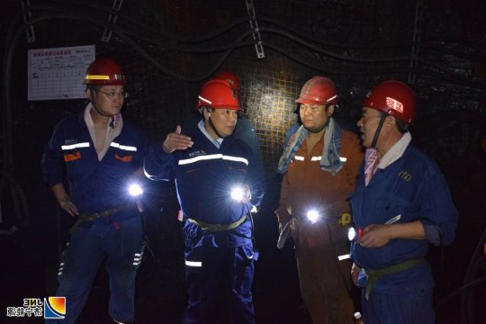 鲁西监察分局副局长孟令启带队到金桥煤矿进行安全督导检查