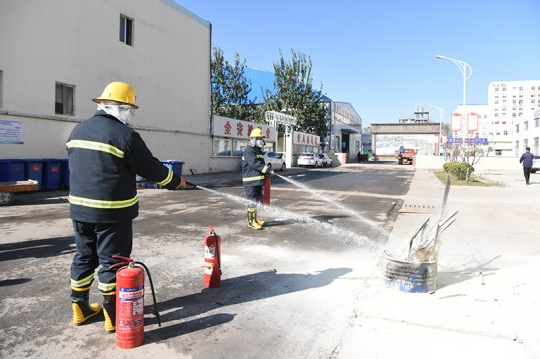 金桥煤矿开展消防演练活动