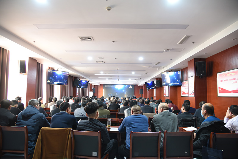 1638152639221502.jpg 鲲鹏公司:学标准 对标准 落实标准 鲲鹏公司开展机电人.jpg