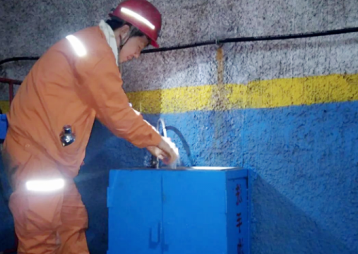 霄云煤矿丨井下职工也用上了“洗手台”