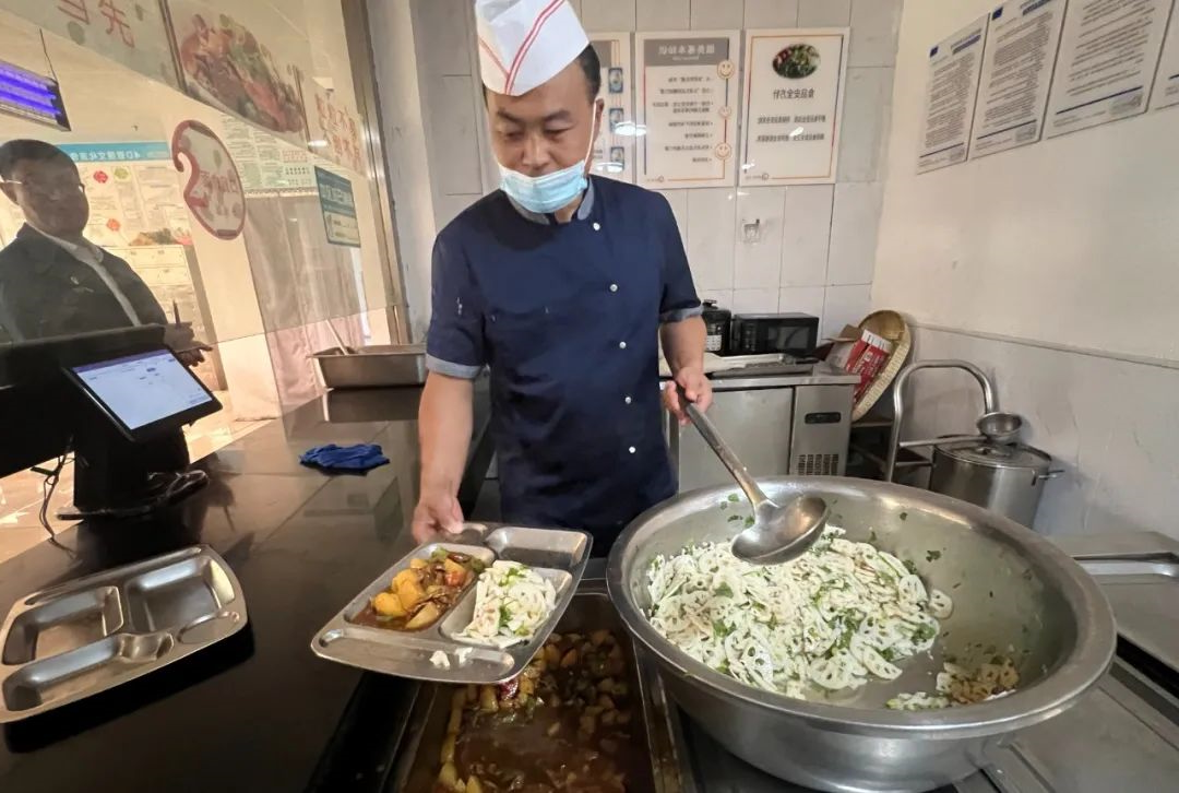 1696985089365468.jpg 640.jpg