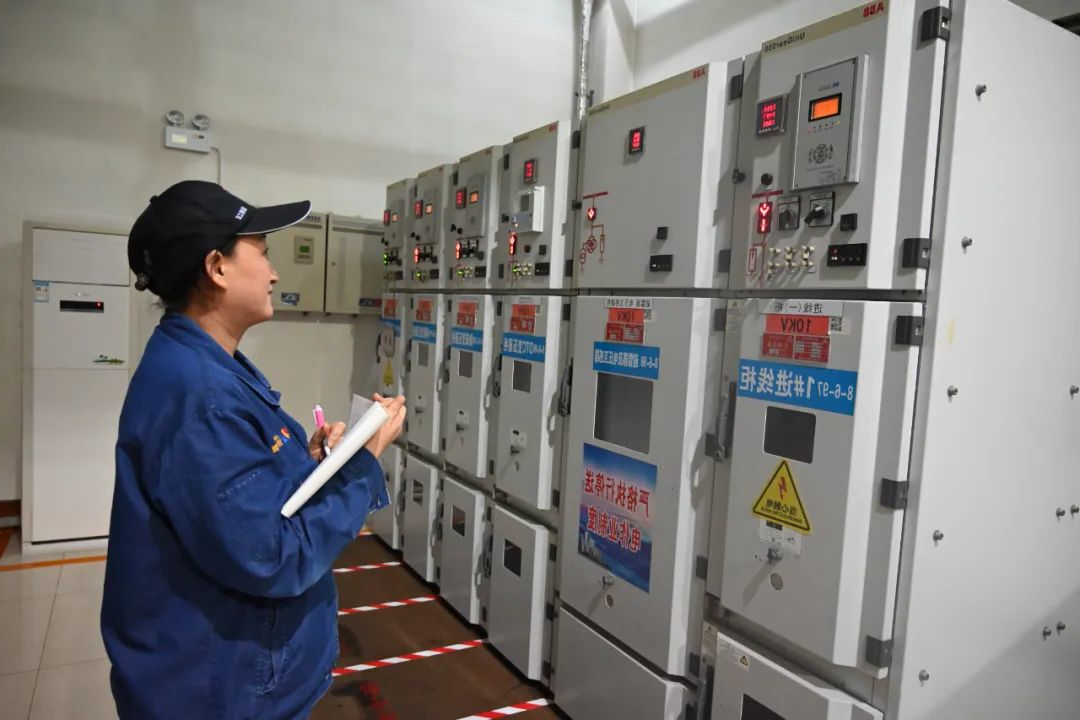 1696985717135885.jpg 640 (6).jpg