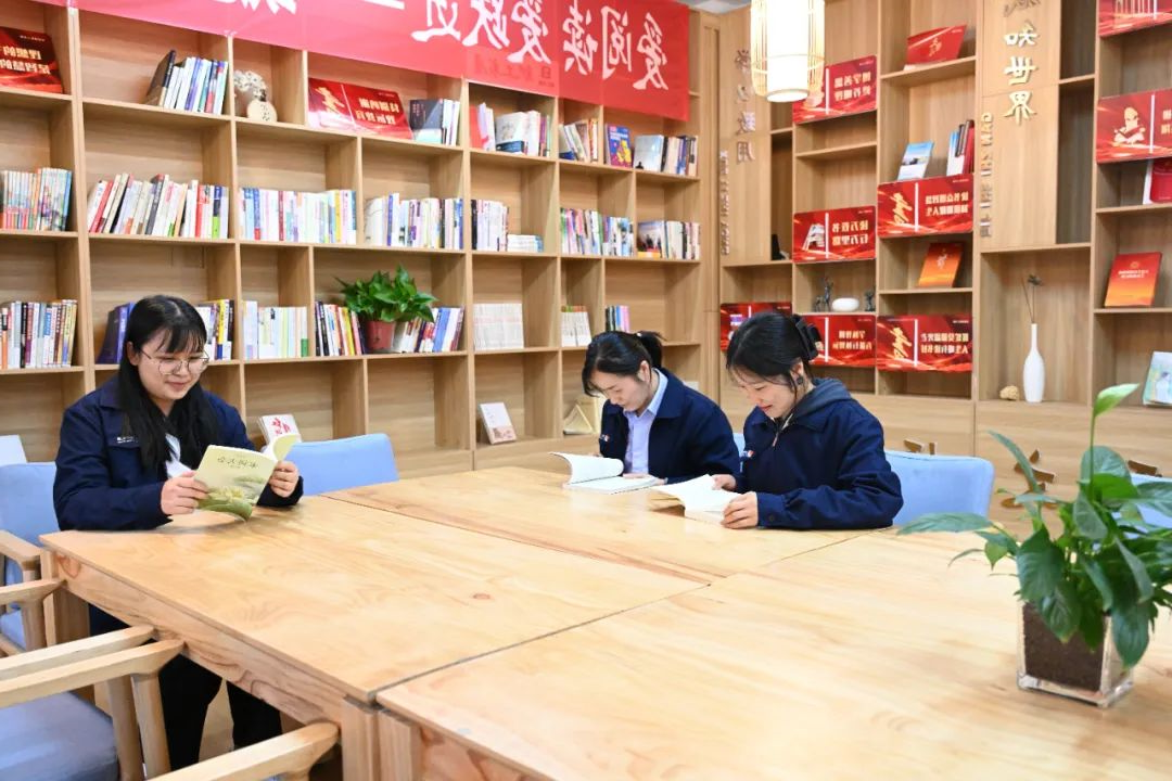 1697593117214341.jpg 640 (4).jpg