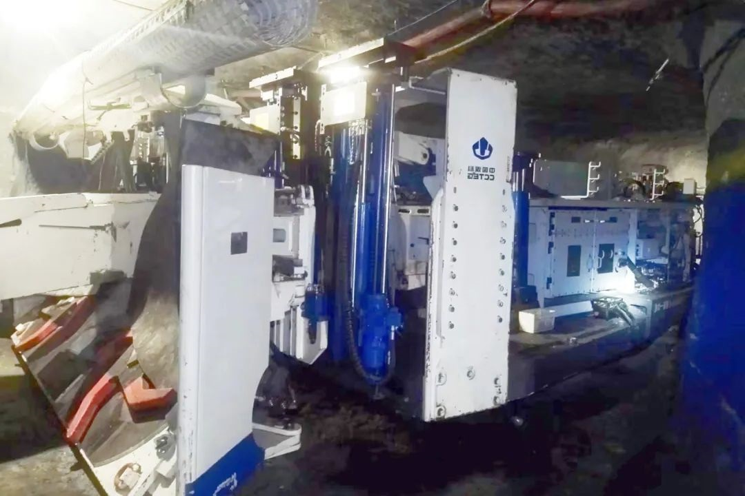 1708677023243947.jpg 640001.jpg