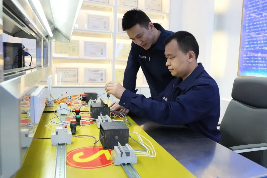 1709531346110854.jpg 640 (1).jpg