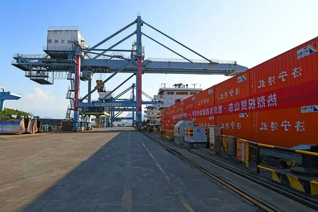 1739758084327342.jpg 640 (2).jpg