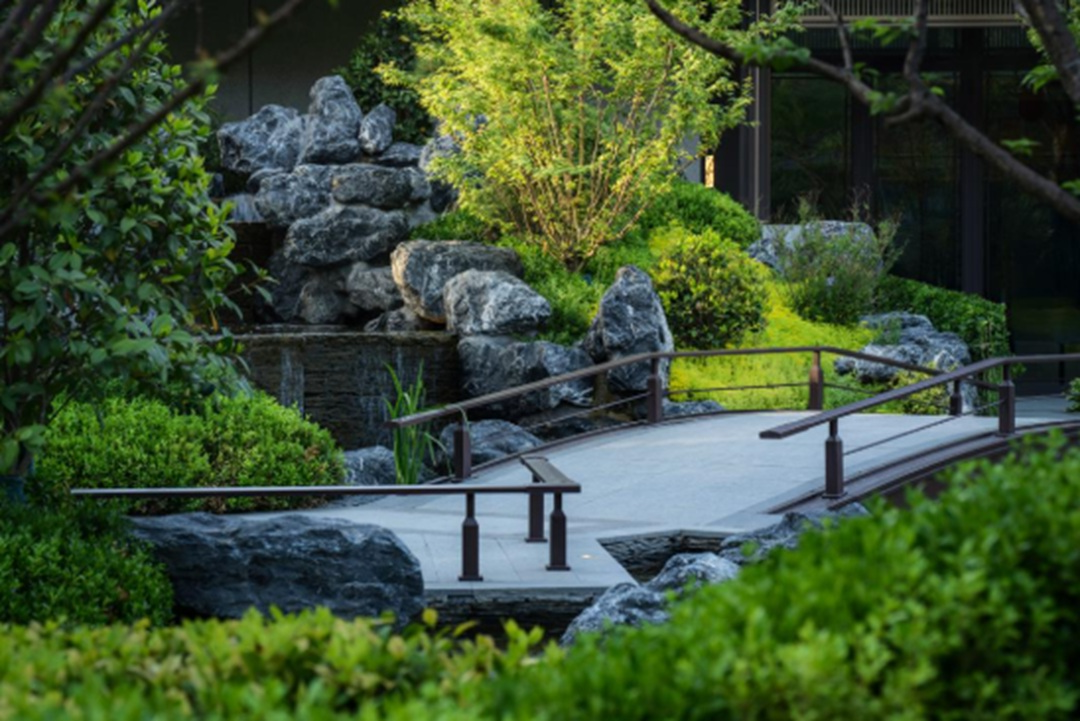 1754966762139048.jpg 02.jpg